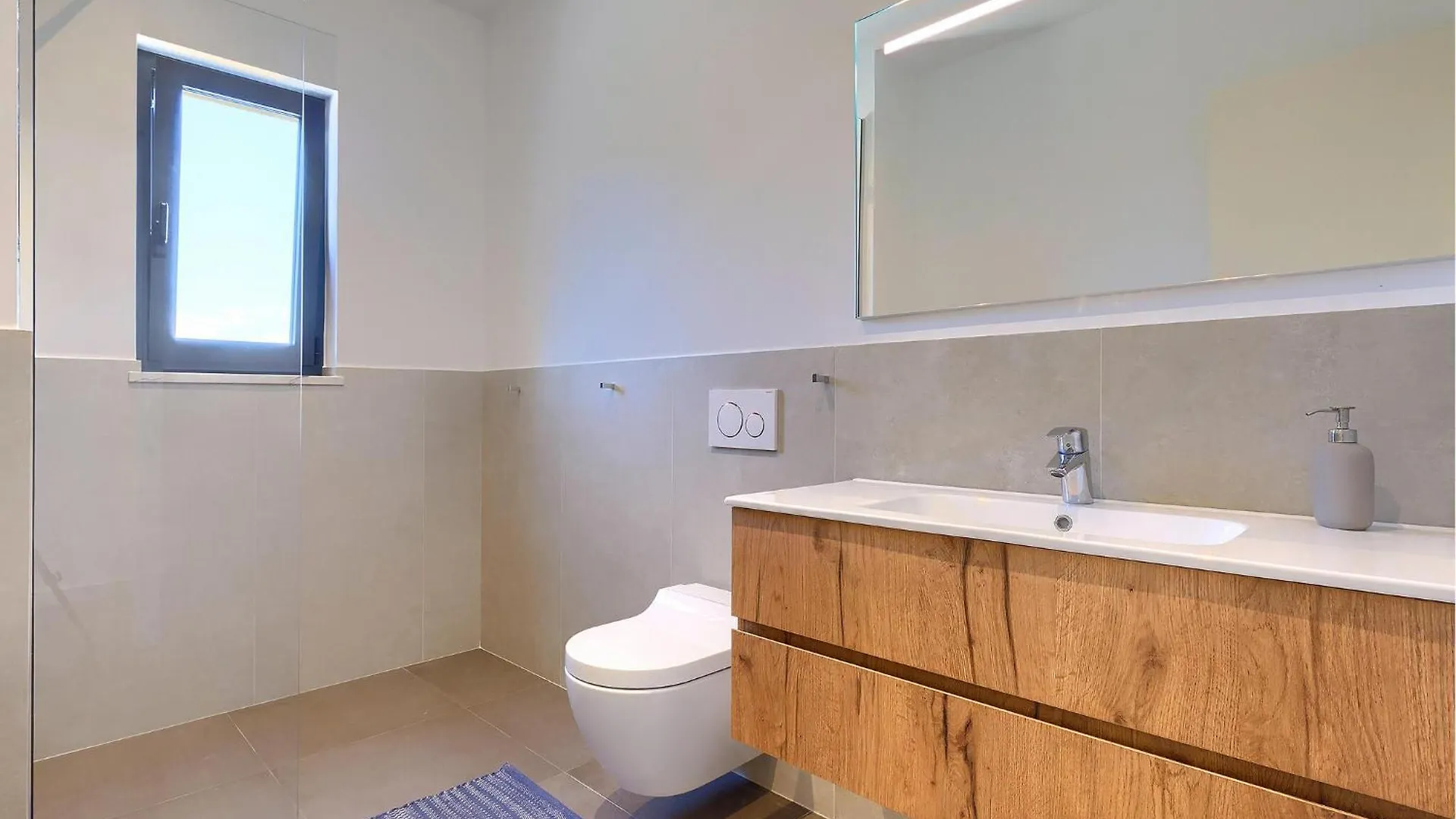度假居 Awesome Home In Basanija With Kitchen