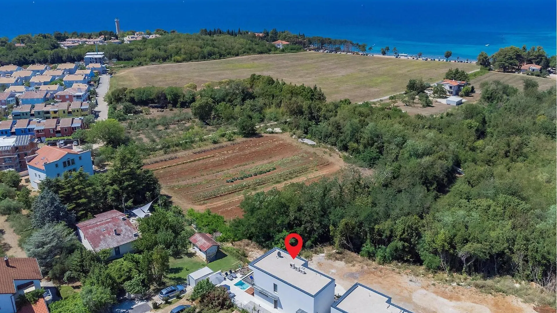 Awesome Home In Basanija With Kitchen 0*,